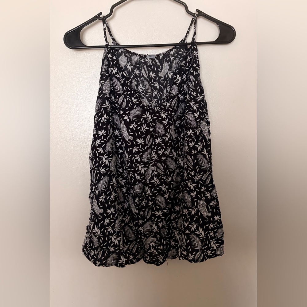 Women's Black and White Printed Shirt